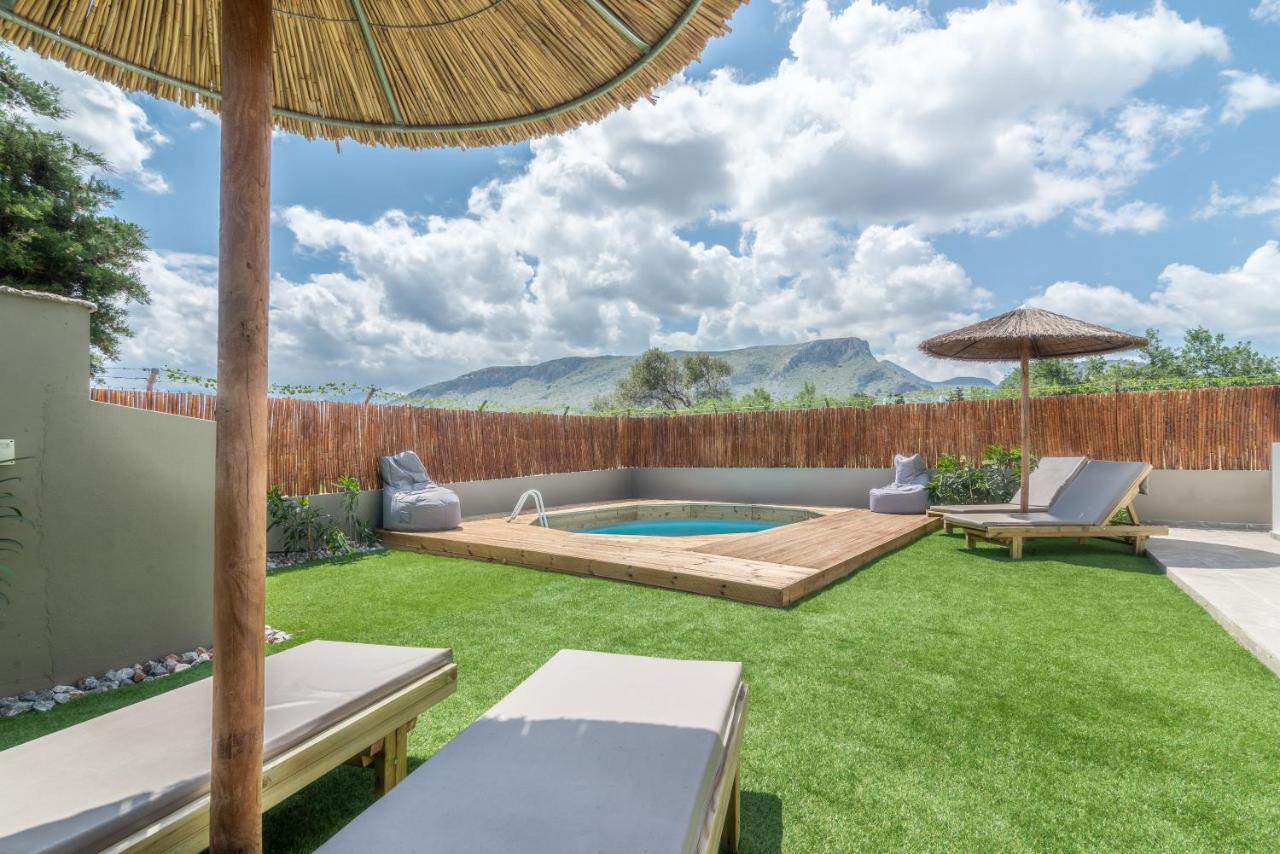 Cozy House With Pool Near Beach Gazi Екстериор снимка